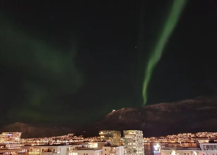 New Magnificent View Near The Centre Tromsø